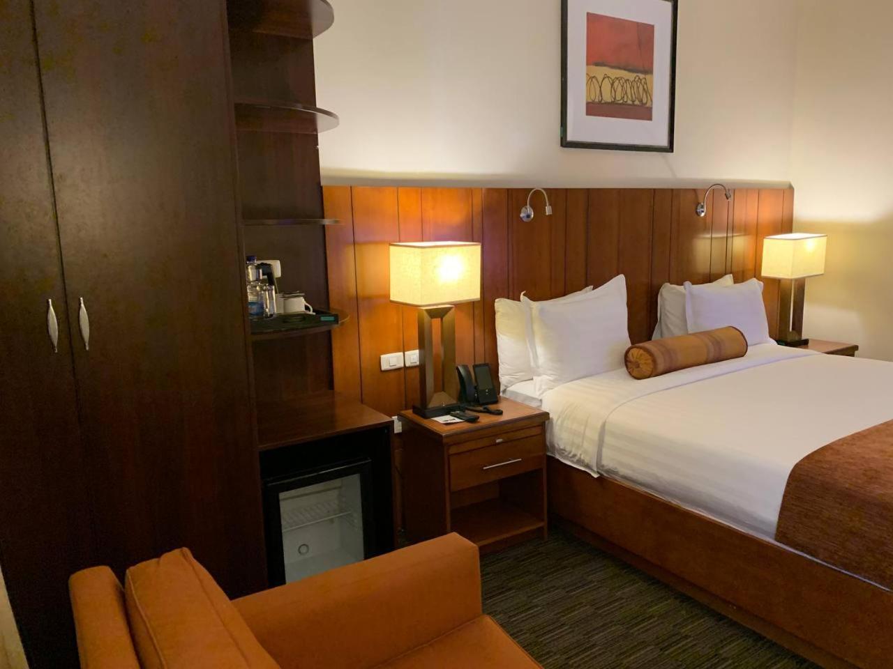 The Hub Hotel 亚的斯亚贝巴 外观 照片